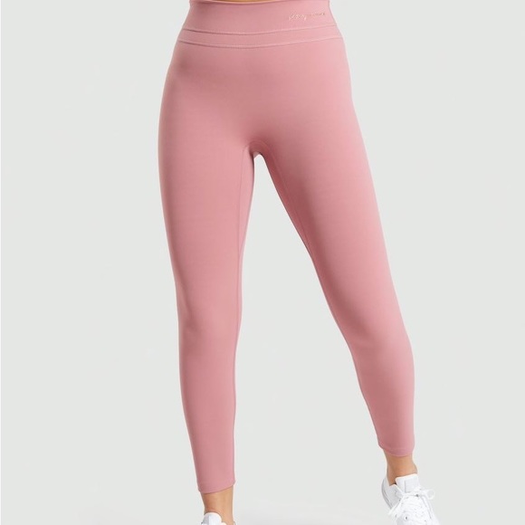 Whitney Simmons X Gymshark Version 2 High wasted legging - Picture 2 of 5